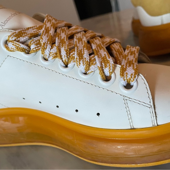 Alexander McQueen sneakers size 37.5 white and yellow gold. - Picture 2 of 7